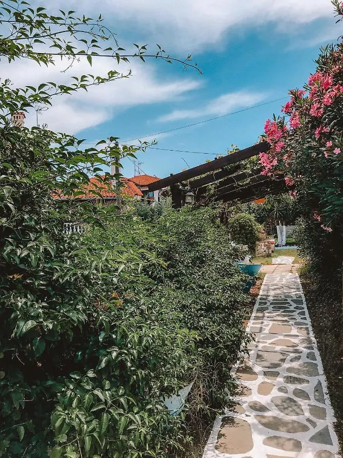 Liogerma Apartments Pefkochori 0*,